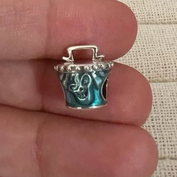 Disney Parks Pandora Charm - Haunted Mansion - Hatbox Ghost - Picture 4 of 9